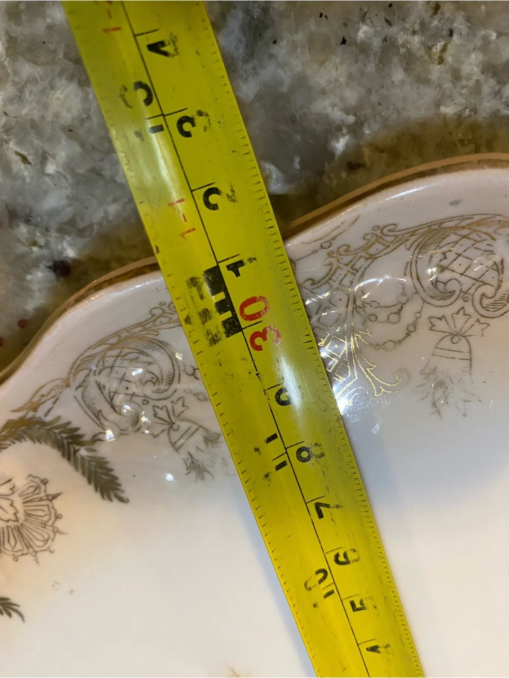 Porcelain Floral‎ Scalloped Serving Plate in Pink and Gold